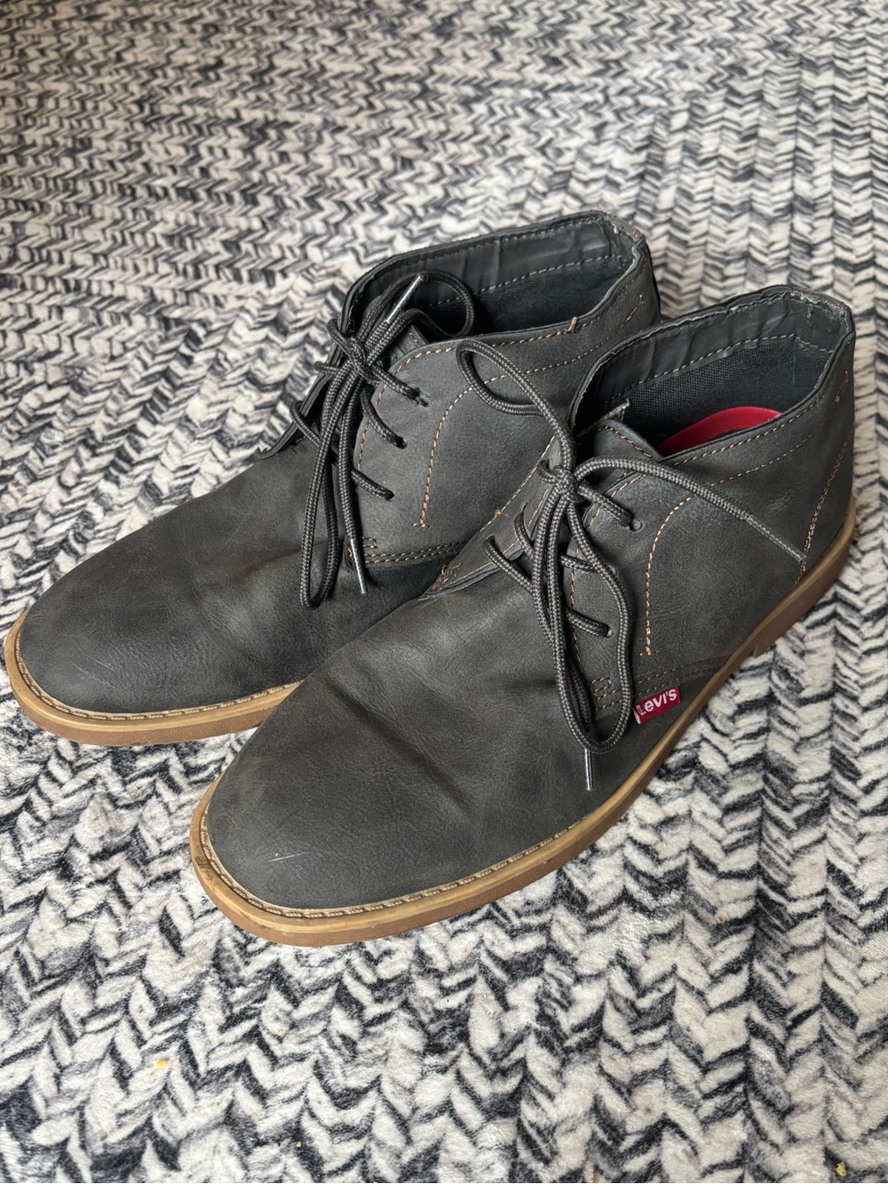 Men's Levis Grey and Tan Casual Loafers Mid Top Boots Size 9 Faux Leather